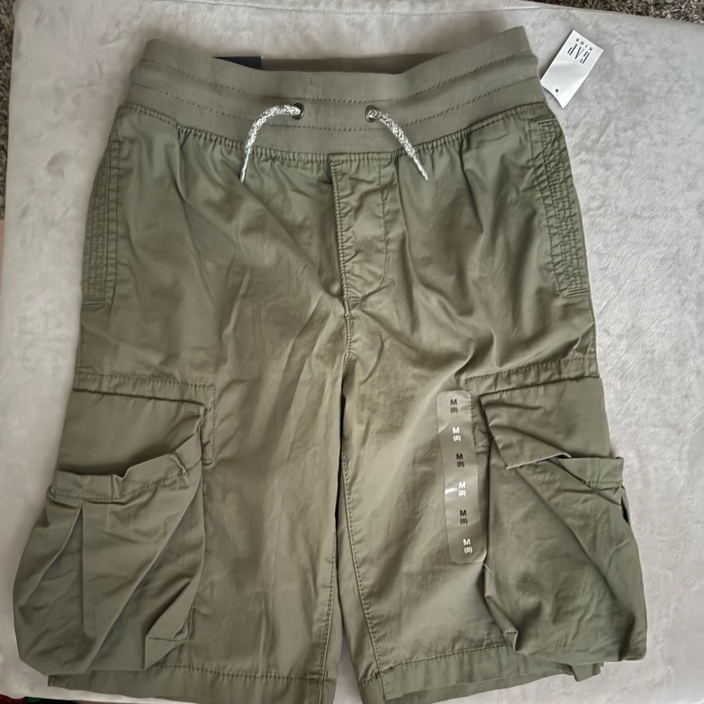 GAP Olive Green Kids Cargo Shorts M ( 8 )     ** NEW **